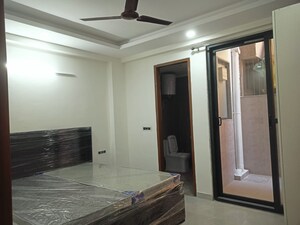 Building Lobby in 2 BHK Builder Floor at South City Arcade, Sector 41 – for Rent