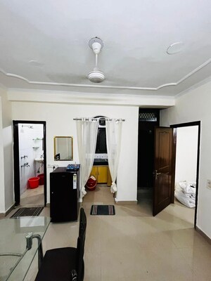 1 BHK Builder Floor For Rent in Chattarpur