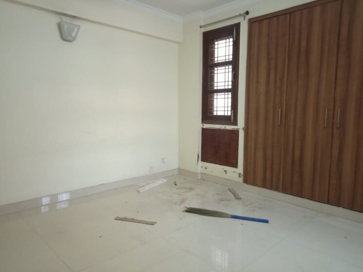 Room, vasant kunj 3 Bedroom 1600 Sq.Ft. Apartment In Vasant Kunj Delhi 9516578