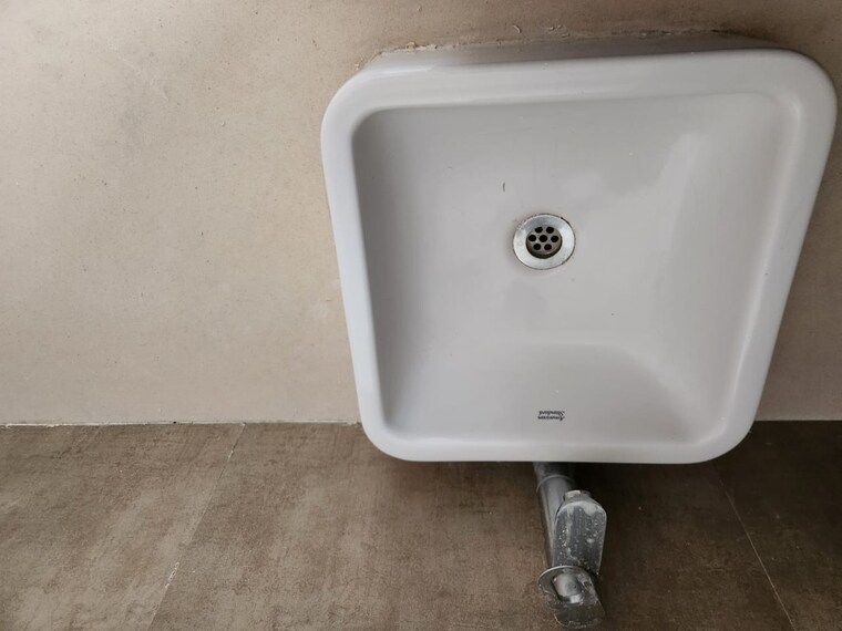 Bathroom, jp-decks 2 Bedroom 1250 Sq.Ft. Apartment In Goregaon East Mumbai 9516626