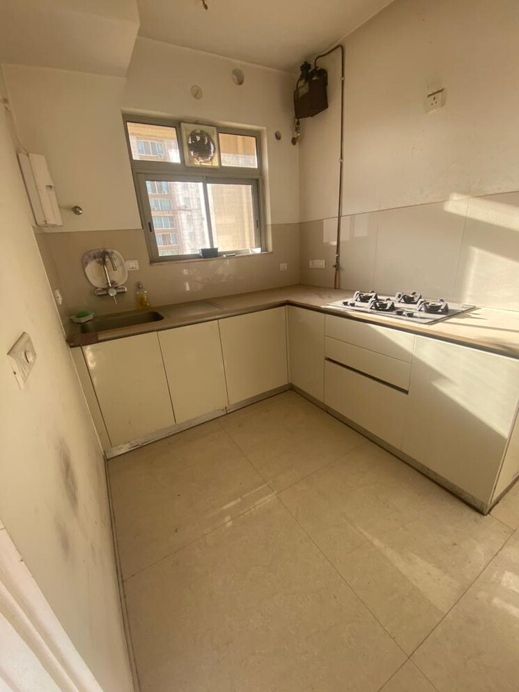 Kitchen, hiranandani-astra 2 Bedroom 950 Sq.Ft. Apartment In Ghodbunder Road Thane 9516715