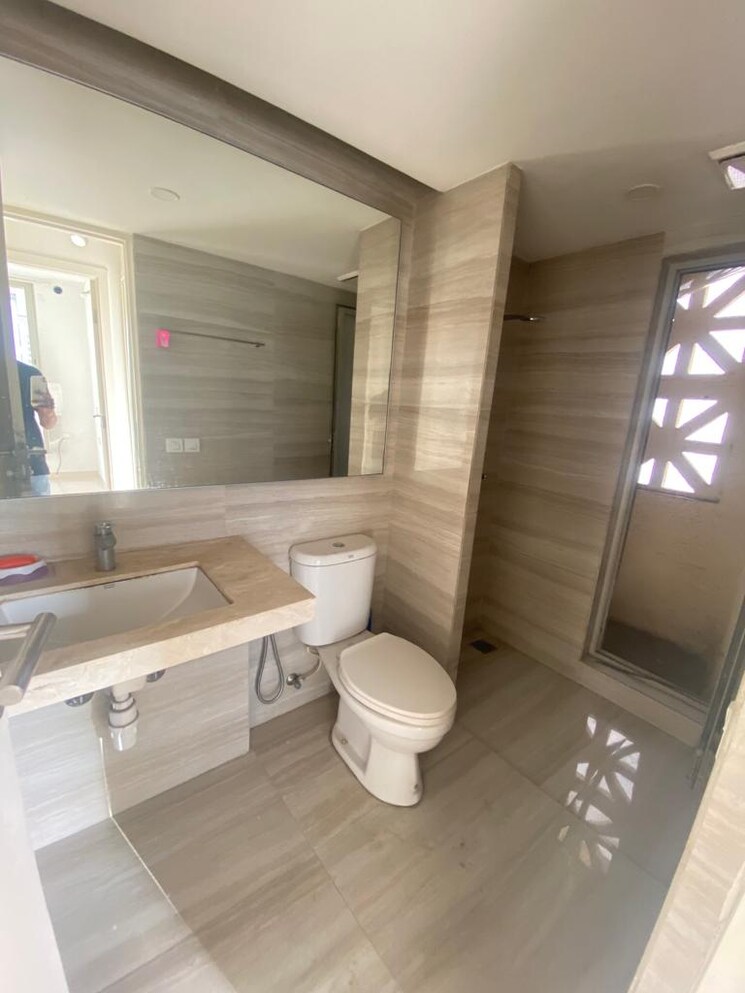 Attached Bathroom, hiranandani-astra 2 Bedroom 950 Sq.Ft. Apartment In Ghodbunder Road Thane 9516715