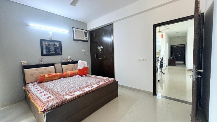 Bedroom, omaxe-the-nile 2 Bedroom 1600 Sq.Ft. Apartment In Sector 49 Gurgaon 9516887