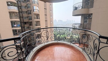 Kitchen in 2 BHK Apartment at Omaxe The Nile, Sector 49 – for Rent