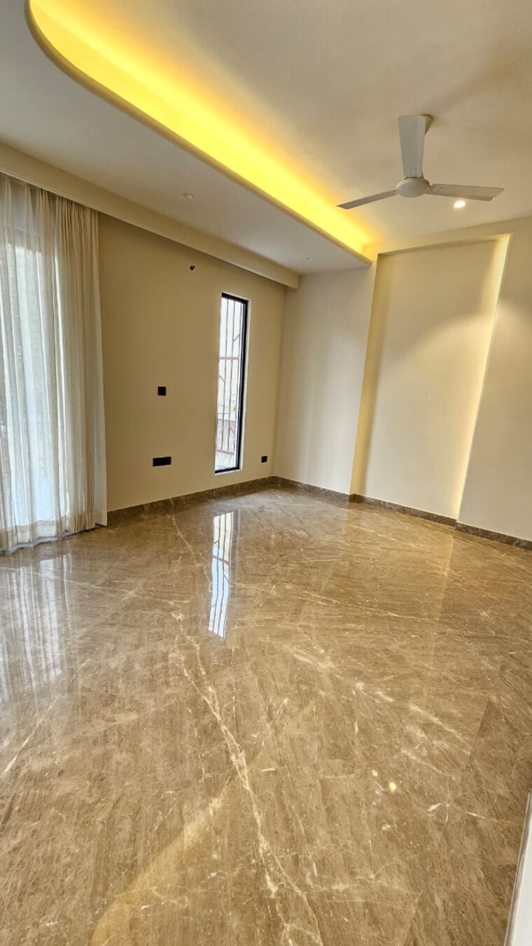 Room, unitech-south-city-ii 4 Bedroom 3240 Sq.Ft. Builder Floor In Sector 50 Gurgaon 9516820