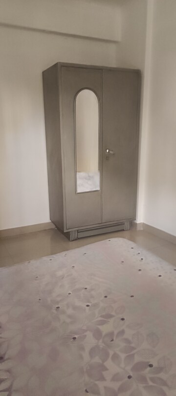 Room in 2 BHK Apartment at Gardenia Gateway, Sector 75 – for Rent