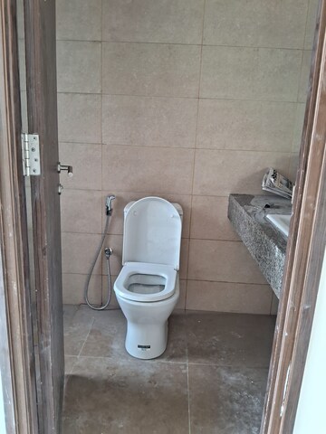 Attached Bathroom in 3 BHK Apartment at Kalpataru Mugnus, Bandra East – for Rent