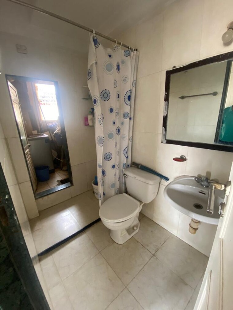 Bathroom, hiranandani-tiara 2 Bedroom 925 Sq.Ft. Apartment In Ghodbunder Road Thane 9516882