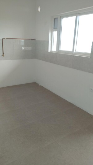 Room in 4 BHK Apartment at Prestige Beverly Hills, Kokapet – for Sale