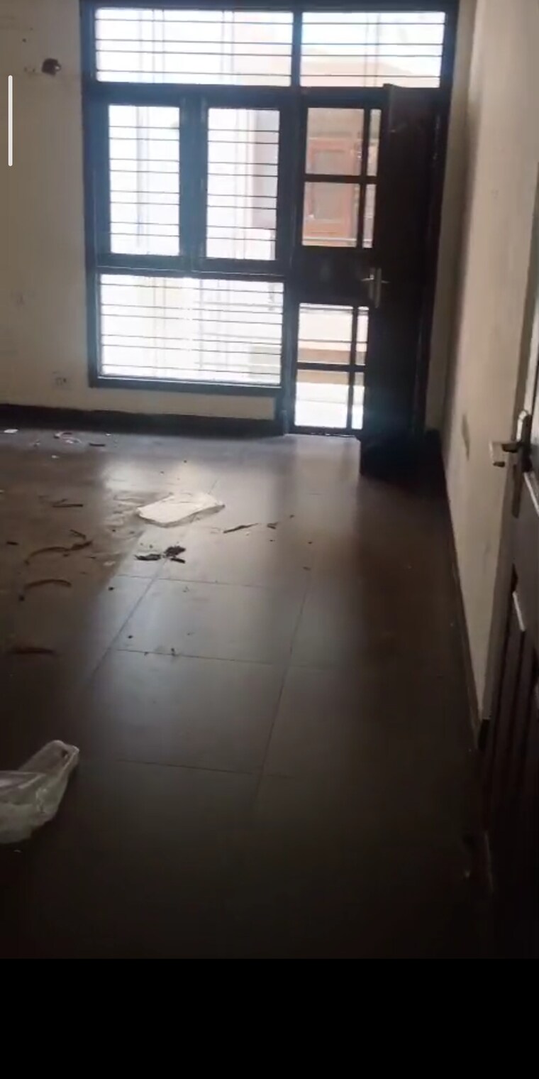 Room, wave-city 4 Bedroom 287 Sq.Ft. Apartment In Wave City Ghaziabad 9516955