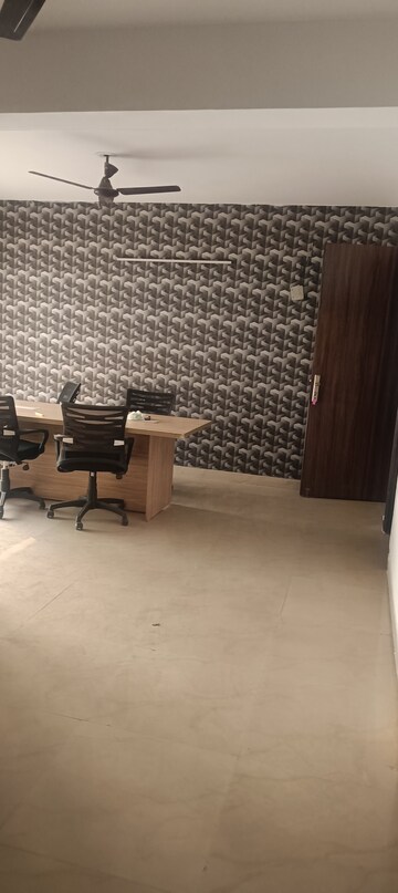 2 BHK Apartment For Rent in Antriksh Golf View, Sector 78