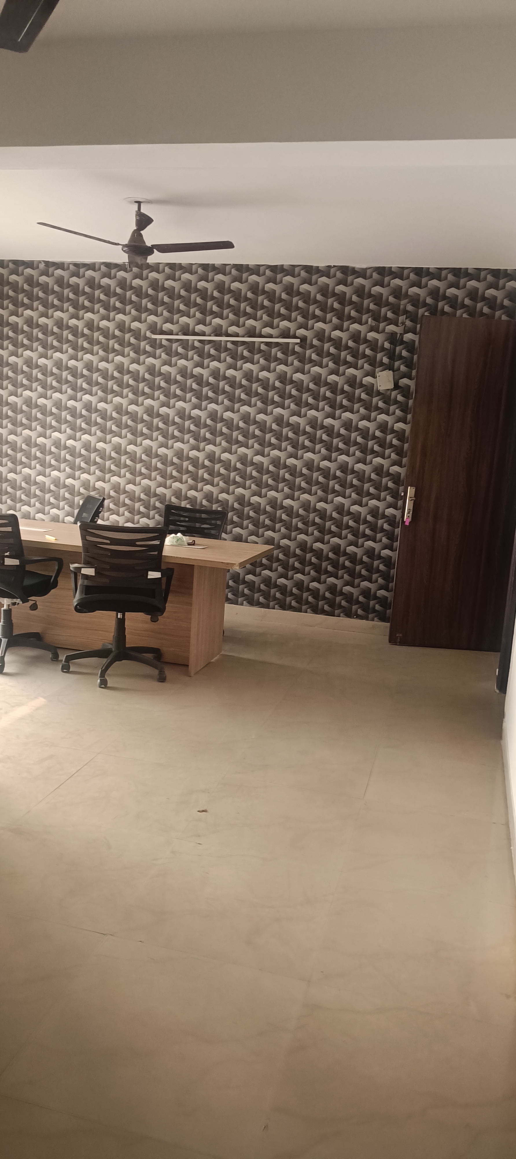 2 BHK + Study Room Apartment For Rent in Antriksh Golf View