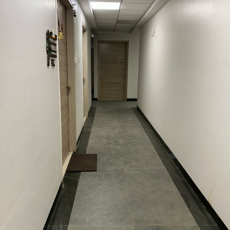 undefined, v-city-estella Commercial Office Space 160 Sq.Ft. In Kandivali West Mumbai 9516935