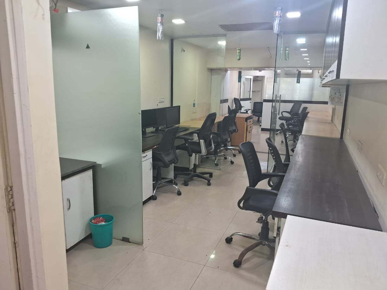 Rental Commercial Office Space 250 Sq.Ft. in Sushant Lok I Gurgaon ...