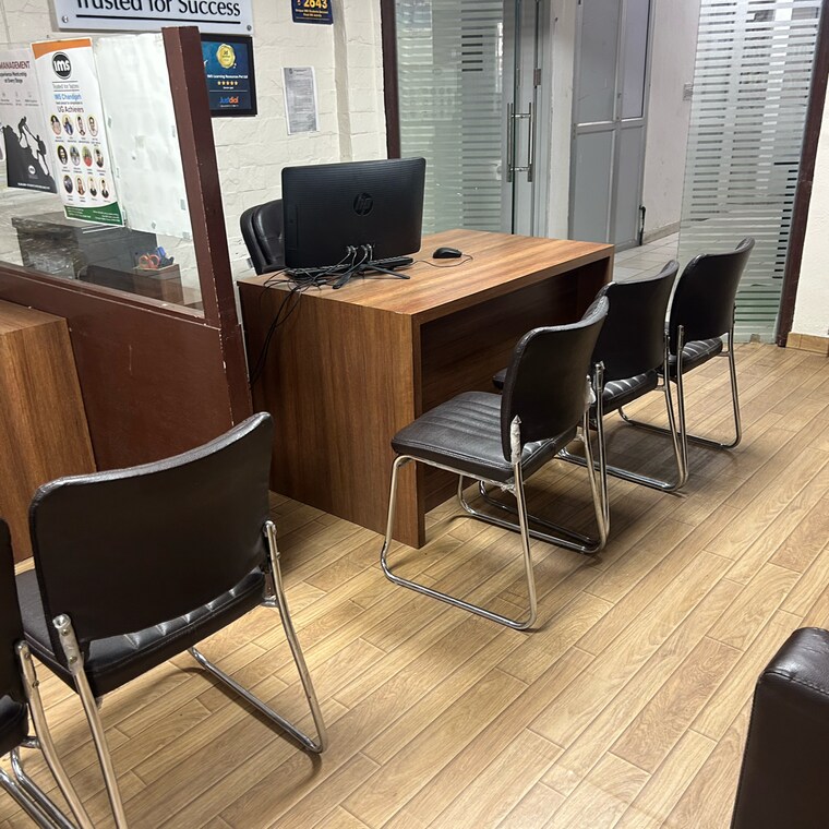 Team Area, sector 34 Commercial Office Space 1500 Sq.Ft. In Sector 34 Chandigarh 9517013