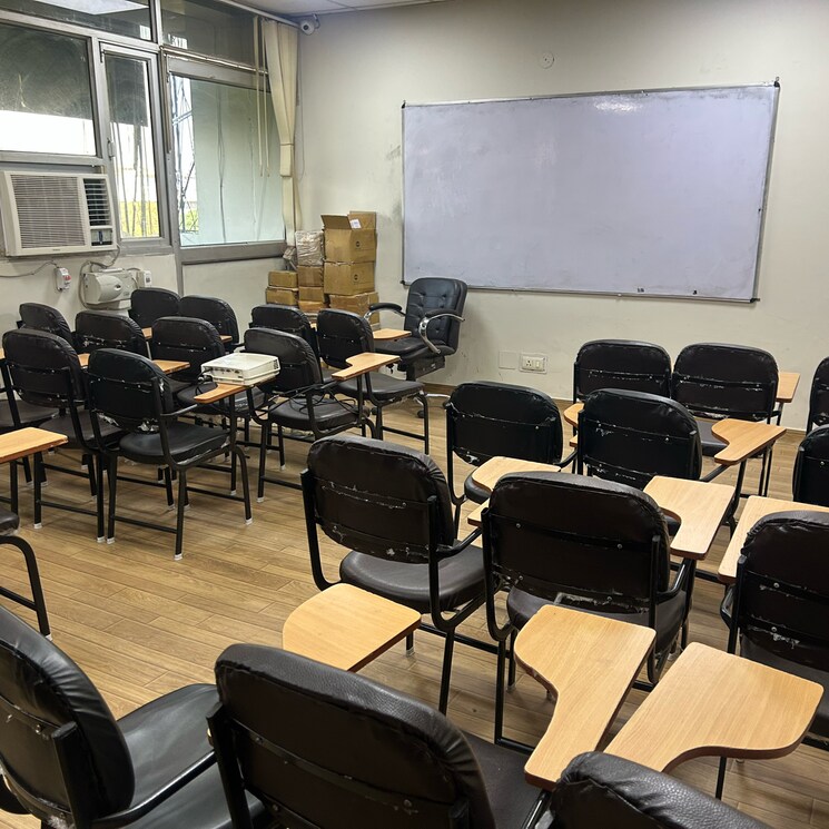 Team Area, sector 34 Commercial Office Space 1500 Sq.Ft. In Sector 34 Chandigarh 9517013