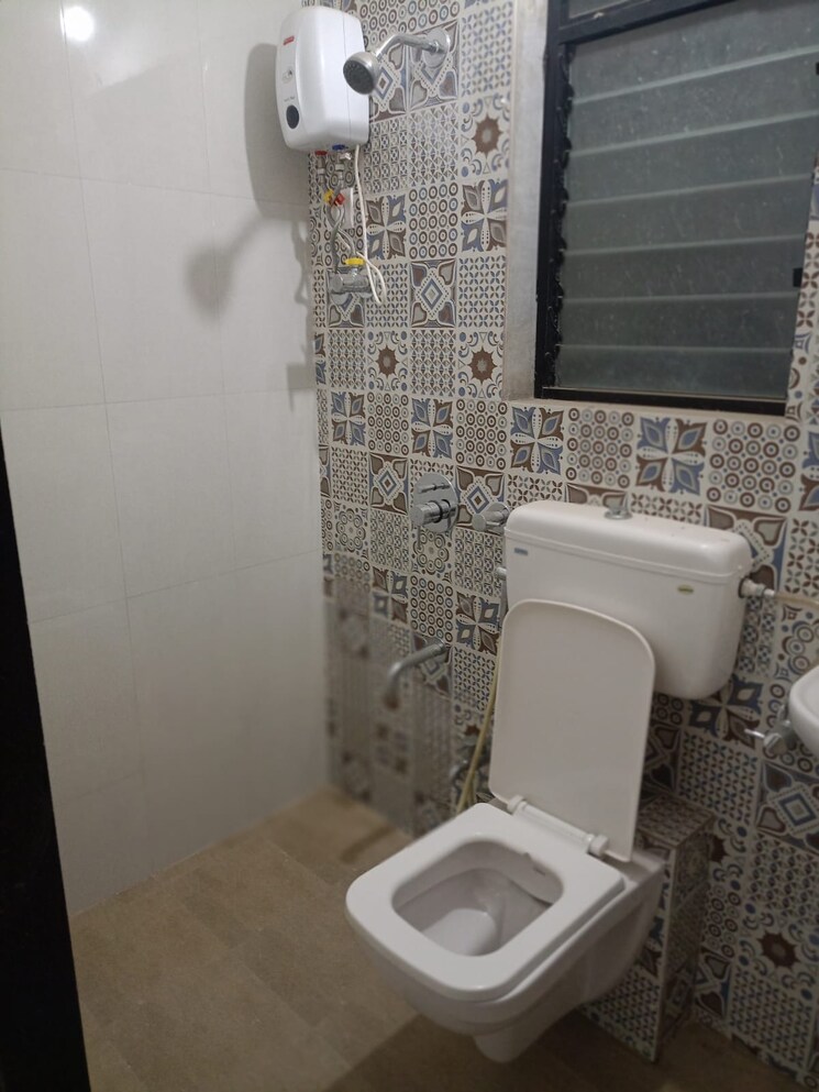 Attached Bathroom, happy-valley 2 Bedroom 1050 Sq.Ft. Apartment In Manpada Thane 9517073