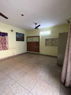 1 BHK Builder Floor For Rent in Saket