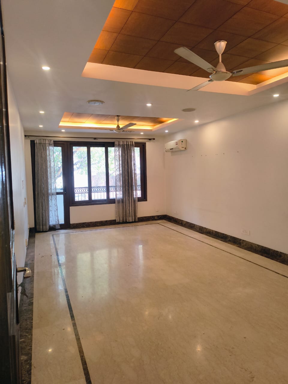 3 BHK + Servant Room Builder Floor For Sale in Panchsheel Enclave