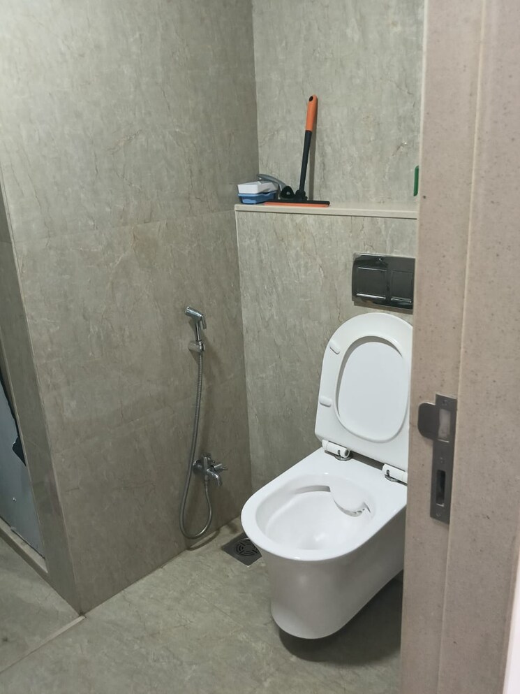 Bathroom, kohinoor-square-altissimo 3 Bedroom 1725 Sq.Ft. Apartment In Dadar West Mumbai 9517092