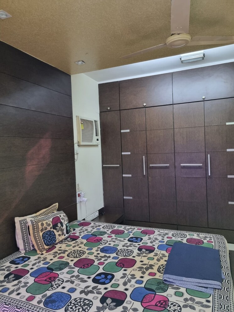 Bedroom, windsor-tower 2 Bedroom 900 Sq.Ft. Apartment In Andheri West Mumbai 9517210