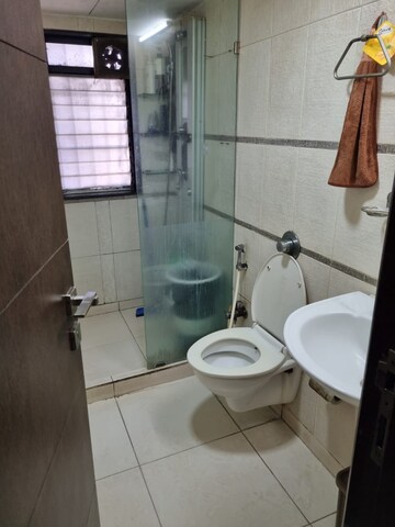 Bathroom in 2 BHK Apartment at Windsor Tower, Andheri West – for Rent