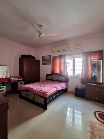Bedroom in 3 BHK Apartment at Kondapur – for Rent
