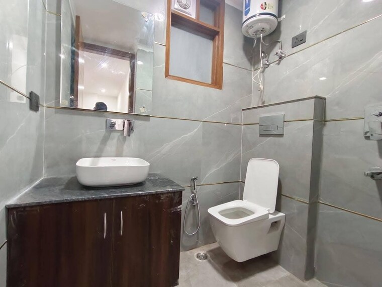 Bathroom, saket 2 Bedroom 1000 Sq.Ft. Apartment In Saket Delhi 9517225