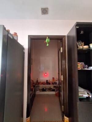 Room in 3 BHK Apartment at Kondapur – for Rent