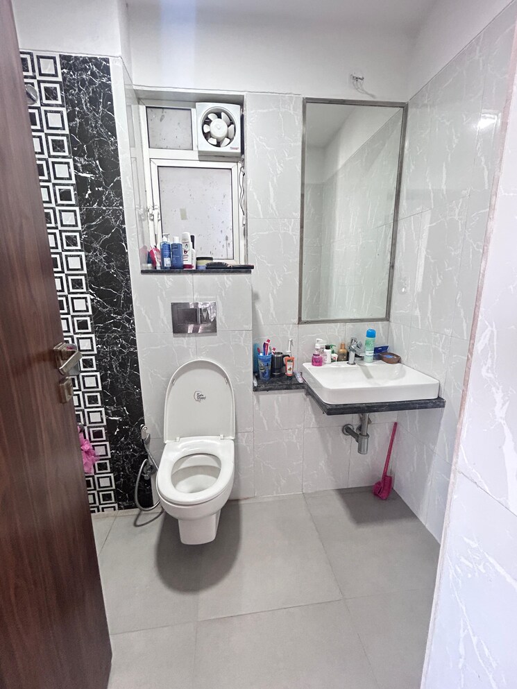 Bathroom, omkar-ananta 2 Bedroom 1050 Sq.Ft. Apartment In Goregaon East Mumbai 9517216