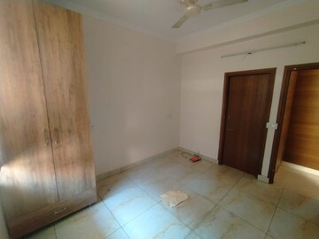 Bedroom in 2 BHK Apartment at Sector 5 – for Rent