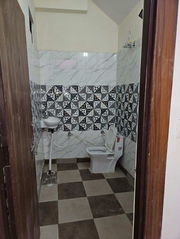 Bathroom, balaji-enclave 2 Bedroom 624 Sq.Ft. Apartment In Govindpuram Ghaziabad 9517246