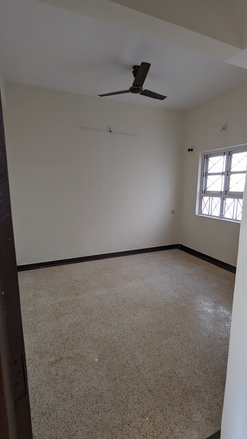 2 BHK Apartment For Rent in Merces