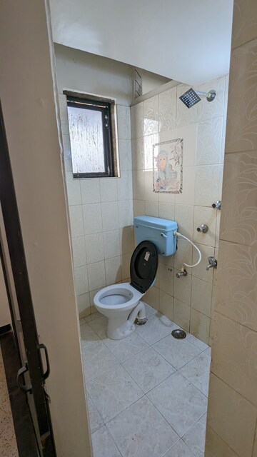 Bathroom in 2 BHK Apartment at Merces – for Rent