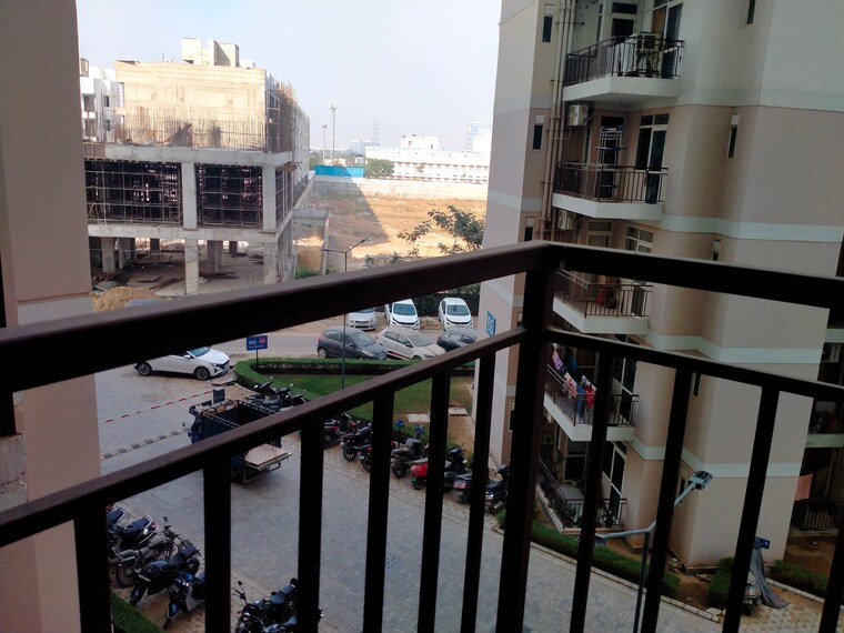 Balcony, suncity-avenue-76 2 Bedroom 735 Sq.Ft. Apartment In Sector 76 Gurgaon 9517453