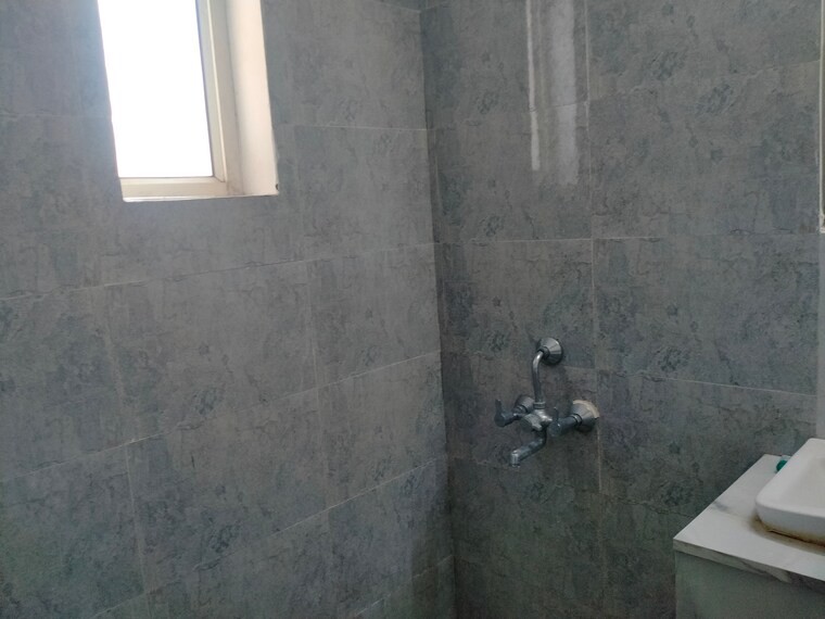 Bathroom, suncity-avenue-76 2 Bedroom 735 Sq.Ft. Apartment In Sector 76 Gurgaon 9517453