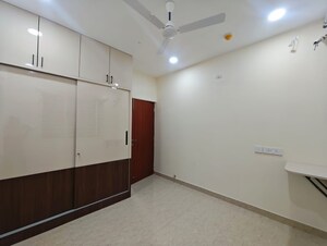 Room in 3 BHK Apartment at Aurobindo The Regent, Kondapur – for Rent