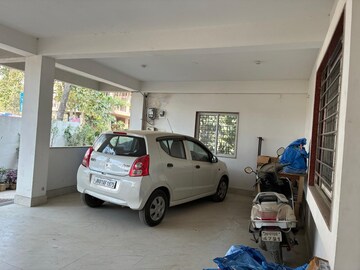 Parking in  Co-working Space at Morabadi – for Rent