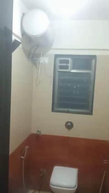 Attached Bathroom in 2 BHK Apartment at West View Vile Parle West, Vile Parle West – for Rent