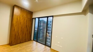 Room in 3 BHK Apartment at Rustomjee Seasons, Bandra East – for Rent