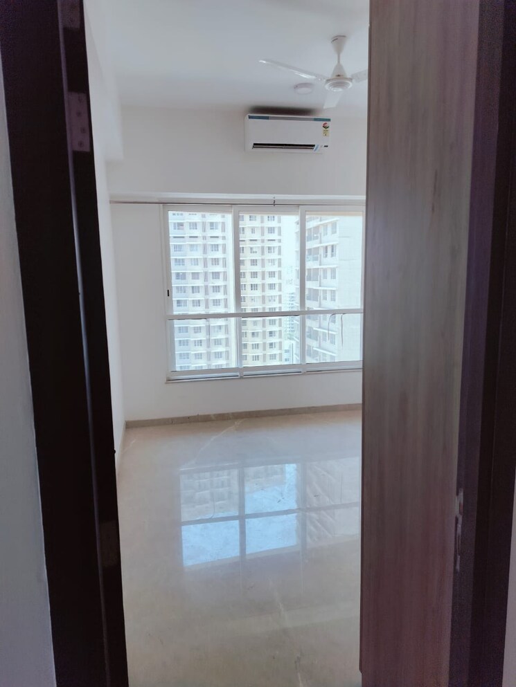 Bathroom, kalpataru-radiance 3.5 Bedroom 1650 Sq.Ft. Apartment In Goregaon West Mumbai 9517689