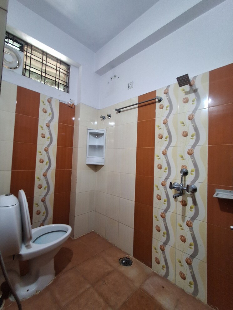 Bathroom, kondapur 3 Bedroom 1800 Sq.Ft. Apartment In Kondapur Hyderabad 9517795