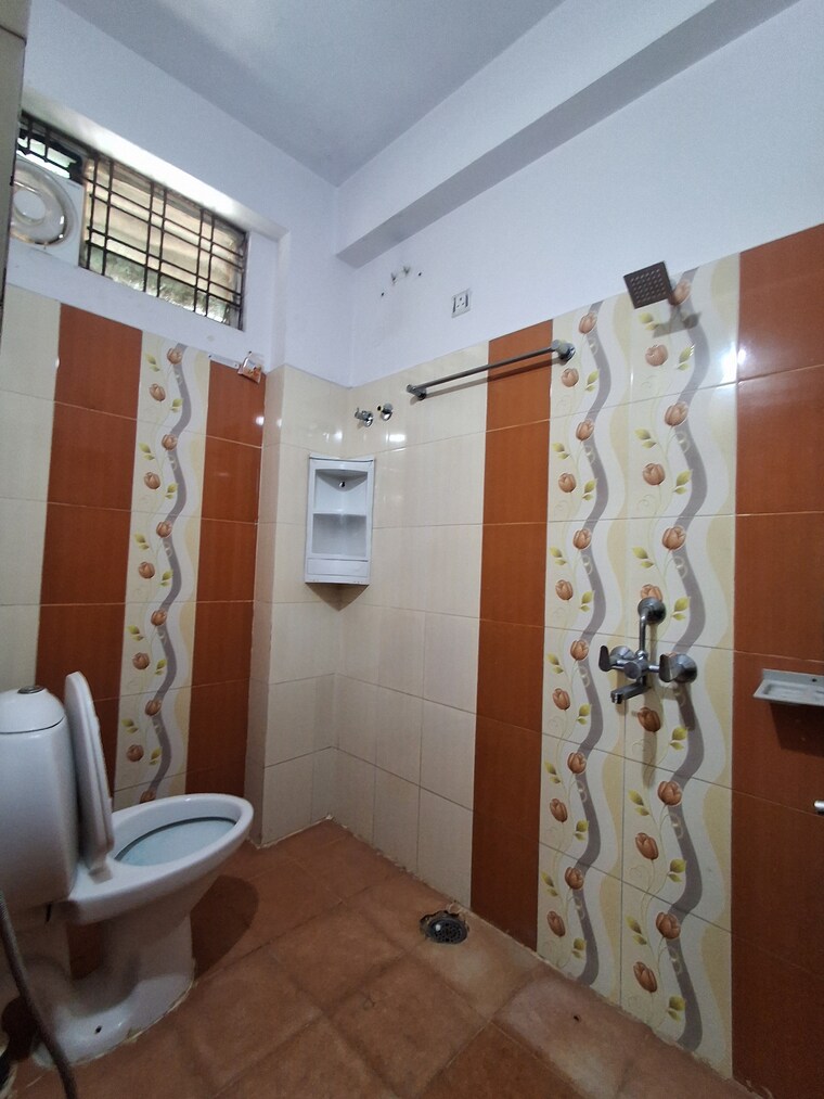 Bathroom, kondapur 3 Bedroom 1800 Sq.Ft. Apartment In Kondapur Hyderabad 9517795