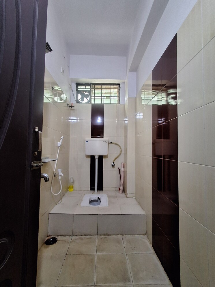 Bathroom, kondapur 3 Bedroom 1800 Sq.Ft. Apartment In Kondapur Hyderabad 9517795