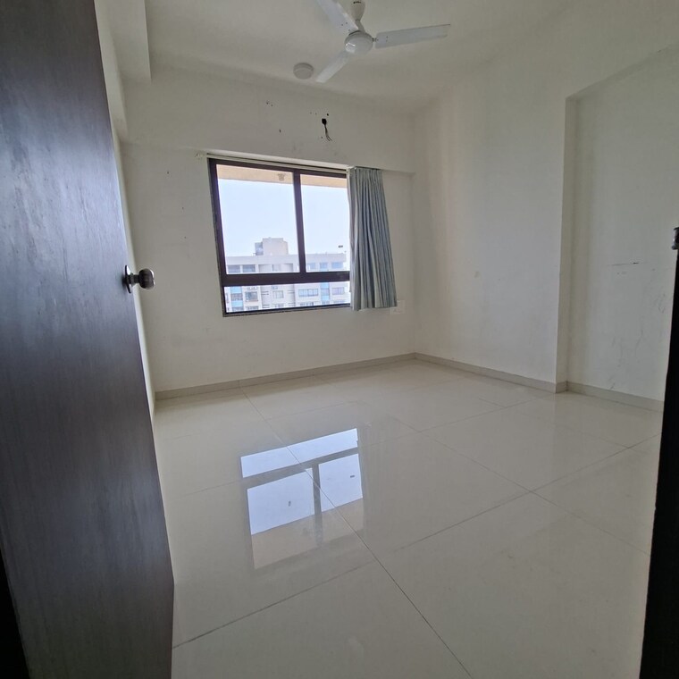 Bathroom, lotus-unity 2 Bedroom 735 Sq.Ft. Apartment In Versova Mumbai 9517718
