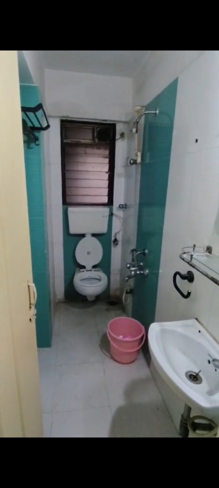 Bathroom, kandivali west 1 Bedroom 650 Sq.Ft. Apartment In Kandivali West Mumbai 9517875