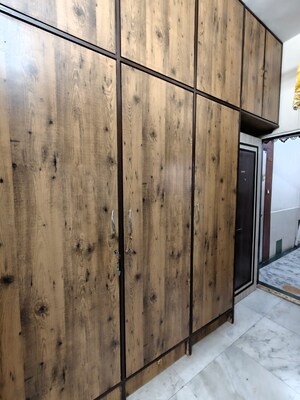 Building Lobby in 1 BHK Independent House at Matunga West – for Rent