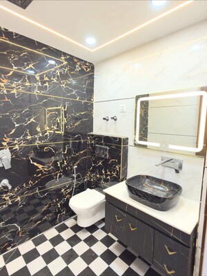 Master Bedroom in Studio Builder Floor at Unitech Cyber Park, Sector 39 – for Rent