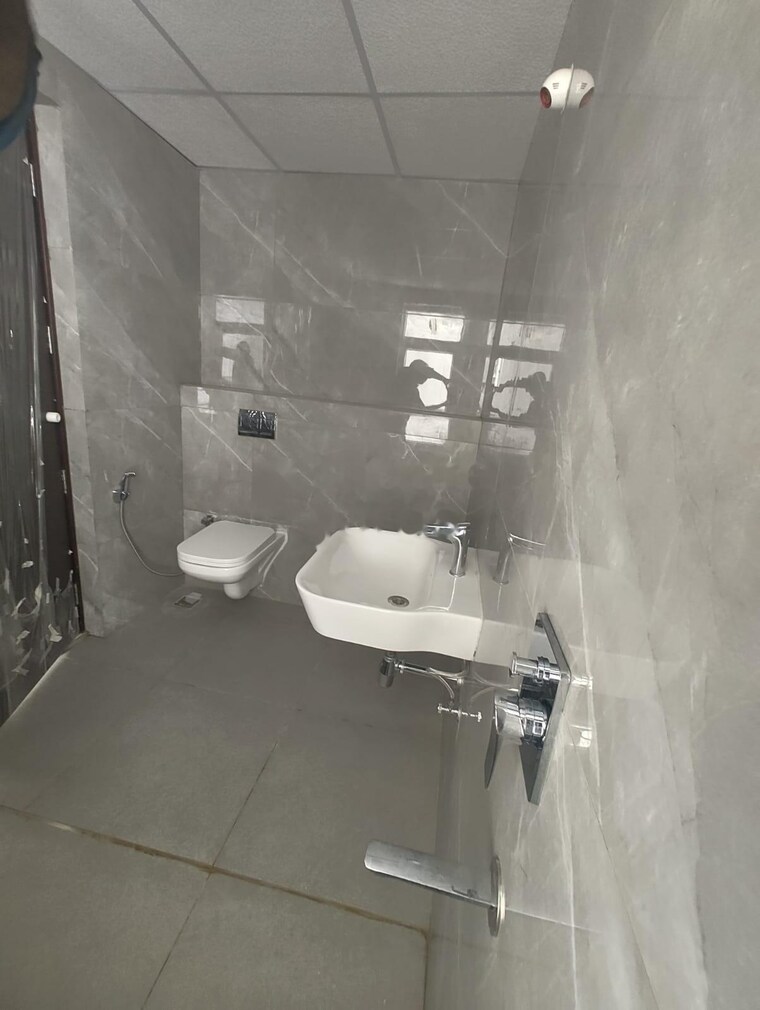 Bathroom, lansum-el-dorado 3 Bedroom 1569 Sq.Ft. Apartment In Narsingi Hyderabad 9517996