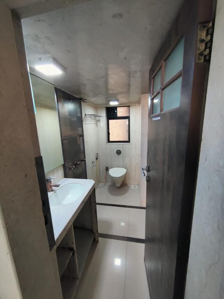 Bathroom, shiv-shakti-shree-yashwant-empire 2 Bedroom 589 Sq.Ft. Apartment In Nalasopara East Palghar 9518019